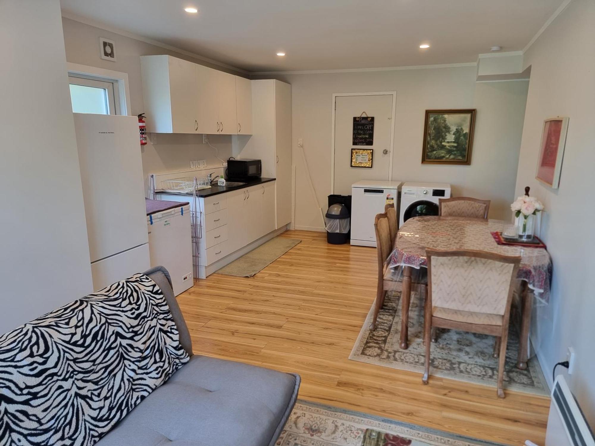 Entire Ground Floor With Full-Privacy And Family-Friendly Popular To Ferry Catchers Wellington Exterior photo